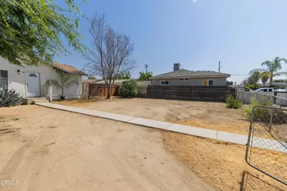818 Decatur Street, Bakersfield, CA 93308 - Photo 2