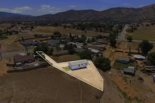 20405 Weston Ave, Tehachapi, CA 93561 - Photo 2