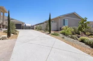 319 321 Grant Line St, Santa Paula, CA 93060 - Photo 2
