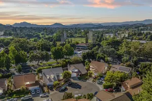 263 Fox Hills Dr, Thousand Oaks, CA 91361 - Photo 30
