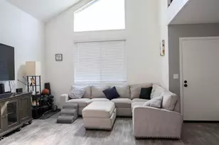 119 Sonoma Ln, Santa Paula, CA 93060 - Photo 2