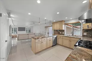 2222 Pier Ave, Santa Monica, CA 90405 - Photo 10