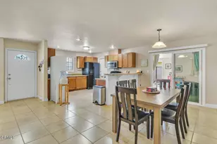 1410 Huntswood Way, Oxnard, CA 93030 - Photo 8