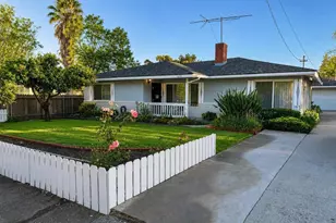 1115 S Saticoy Ave, Ventura, CA 93004 - Photo 1