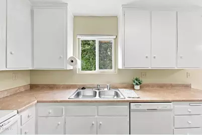 138 S Bryn Mawr Street #33, Ventura, CA 93003 - Photo 14