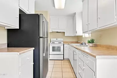 138 S Bryn Mawr Street #33, Ventura, CA 93003 - Photo 12