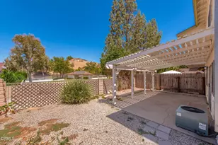 2079 Covington Ave, Simi Valley, CA 93065 - Photo 28