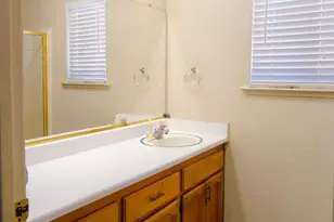 2751 Sierra Madre Ct, Selma, CA 93662 - Photo 20