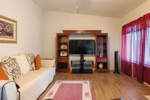 2751 Sierra Madre Ct, Selma, CA 93662 - Photo 4