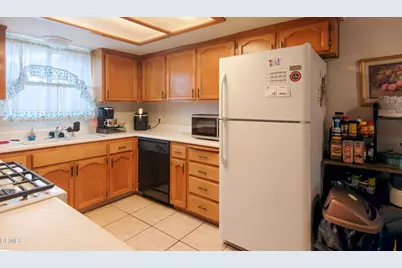 2751 Sierra Madre Court, Selma, CA 93662 - Photo 8