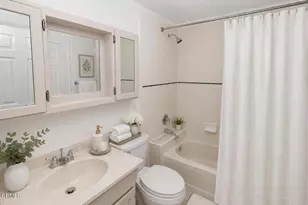 22901 Leadwell St, West Hills, CA 91307 - Photo 14