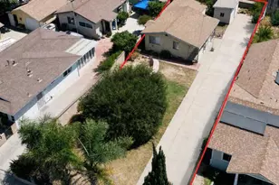 129 S Olive St, Santa Paula, CA 93060 - Photo 1