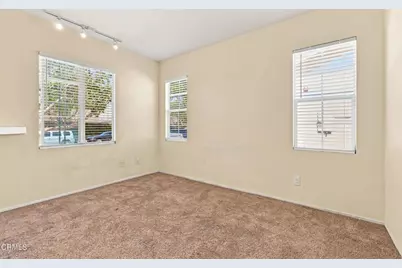 1706 Valerosa Way, Oxnard, CA 93030 - Photo 20