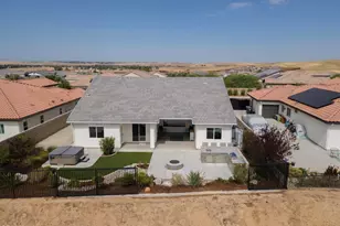 6909 Aquamarine Dr, Bakersfield, CA 93306 - Photo 4
