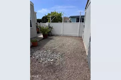5540 W 5th Street #111, Oxnard, CA 93035 - Photo 34