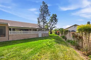 35124 Village, Camarillo, CA 93012 - Photo 2