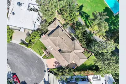 11923 Brentwood Grove Drive, Los Angeles, CA 90049 - Photo 4