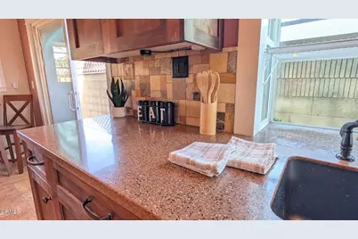 7871 E Ring Street, Long Beach, CA 90808 - Photo 18