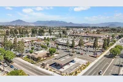 817 N Calle La Sombra, Camarillo, CA 93010 - Photo 6