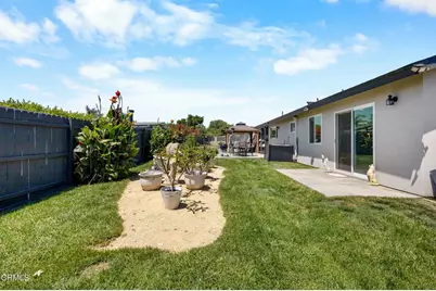 817 N Calle La Sombra, Camarillo, CA 93010 - Photo 40