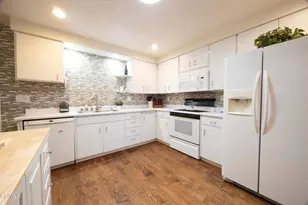 4212 Village 4, Camarillo, CA 93012 - Photo 12