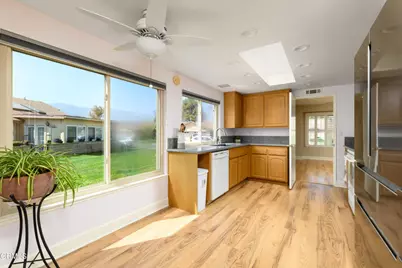 30003 Village 30, Camarillo, CA 93012 - Photo 16