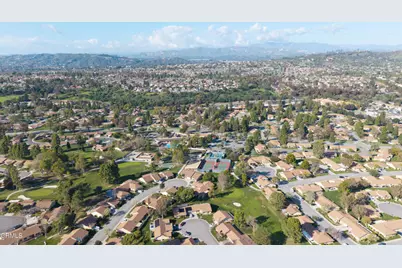 39032 Village 39, Camarillo, CA 93012 - Photo 40