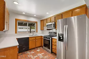 5828 Sunny Vista Ave, Oak Park, CA 91377 - Photo 20