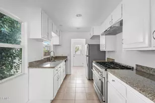 302 Douglas Ave, Oxnard, CA 93030 - Photo 8