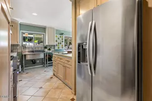 567 N Avocado Pl, Camarillo, CA 93010 - Photo 8