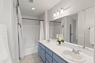 27072 Victoria Ln, Valencia, CA 91355 - Photo 12