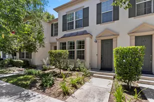 27072 Victoria Ln, Valencia, CA 91355 - Photo 2