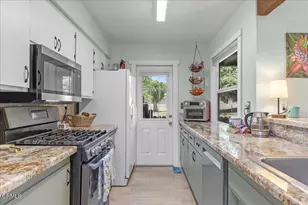 93 Meadow Lakes Dr, Tehachapi, CA 93561 - Photo 14