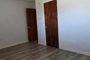 423 Helen Way, Bakersfield, CA 93307 - Photo 10