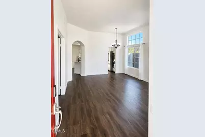 9419 Hollister Street, Ventura, CA 93004 - Photo 2