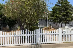 1039 Park St, Santa Paula, CA 93060 - Photo 2