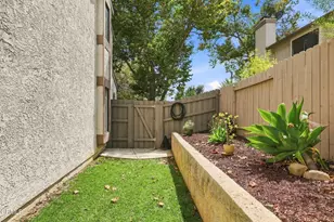 421 E Shoshone St, Ventura, CA 93001 - Photo 24