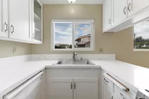 1690 E Hillcrest Dr, Thousand Oaks, CA 91362 - Photo 10