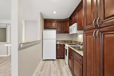 28947 E Thousand Oaks #121, Agoura Hills, CA 91301 - Photo 4
