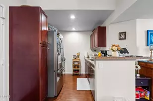 5565 Canoga Ave, Woodland Hills, CA 91367 - Photo 6