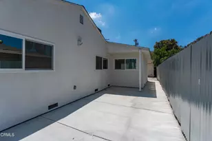22016 Schoolcraft St, Los Angeles, CA 91303 - Photo 26
