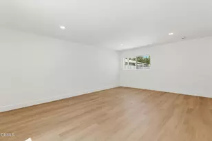 22016 Schoolcraft St, Los Angeles, CA 91303 - Photo 10
