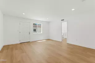 22016 Schoolcraft St, Los Angeles, CA 91303 - Photo 8
