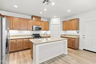 3145 Lisbon Ln, Oxnard, CA 93036 - Photo 16