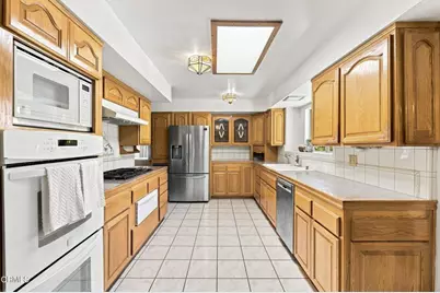 560 N 6th Street, Santa Paula, CA 93060 - Photo 12