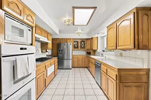 560 N 6th St, Santa Paula, CA 93060 - Photo 12
