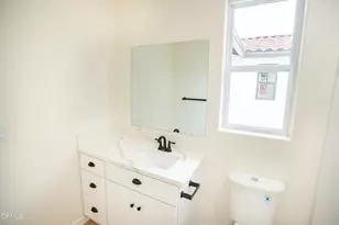 1125 W 2nd St, Oxnard, CA 93030 - Photo 24