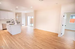 1125 W 2nd St, Oxnard, CA 93030 - Photo 16