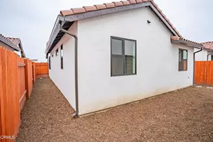 1135 W 2nd St, Oxnard, CA 93030 - Photo 30