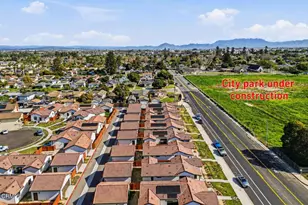 1135 W 2nd St, Oxnard, CA 93030 - Photo 2